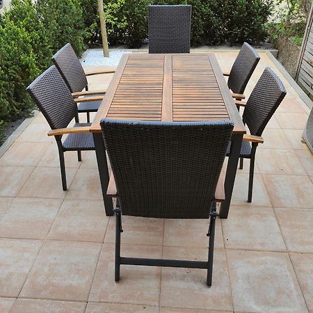 Eleonoras Ferienwohnung In Wuerzburg Stadt Mit Terrasse Im Erdgeschoss Inklusive Eigenen Parkplaetzen Vor Der Tuer 外观 照片